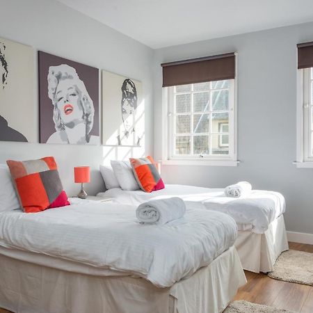 Royal Mile Modern Apartment Edimburgo Esterno foto