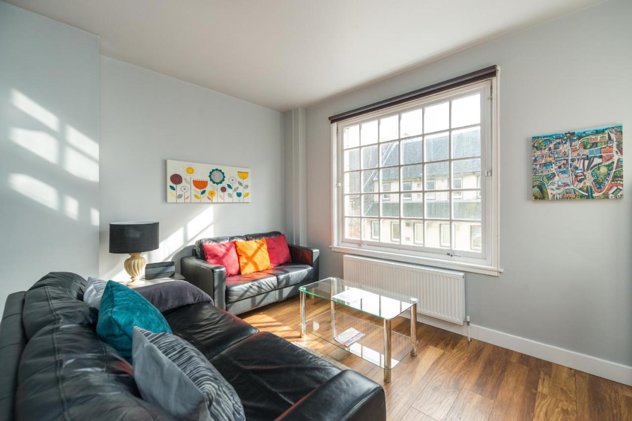 Royal Mile Modern Apartment Edimburgo Esterno foto