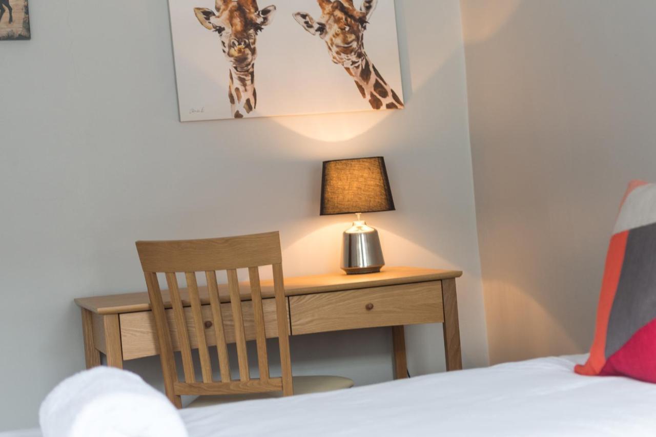 Royal Mile Modern Apartment Edimburgo Esterno foto