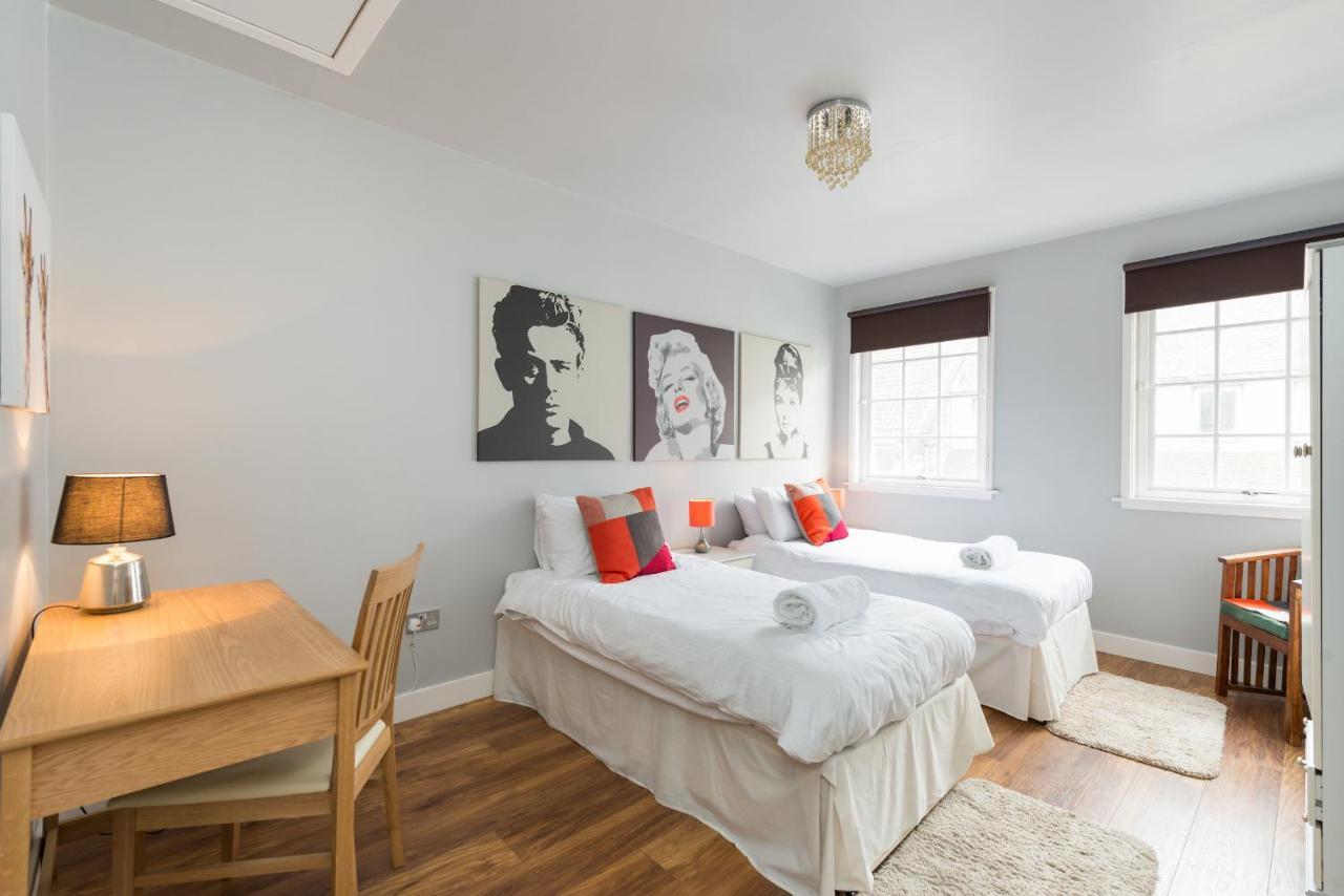 Royal Mile Modern Apartment Edimburgo Esterno foto