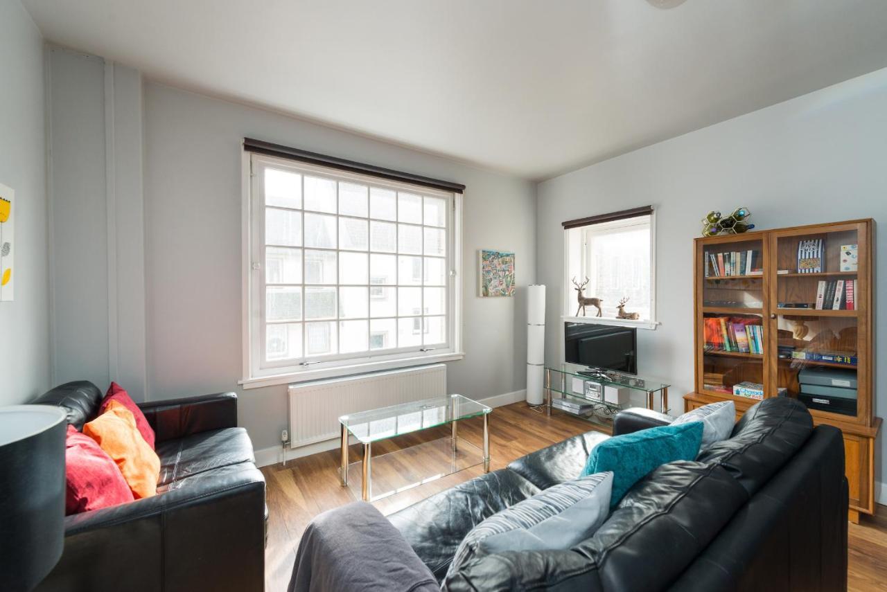 Royal Mile Modern Apartment Edimburgo Esterno foto