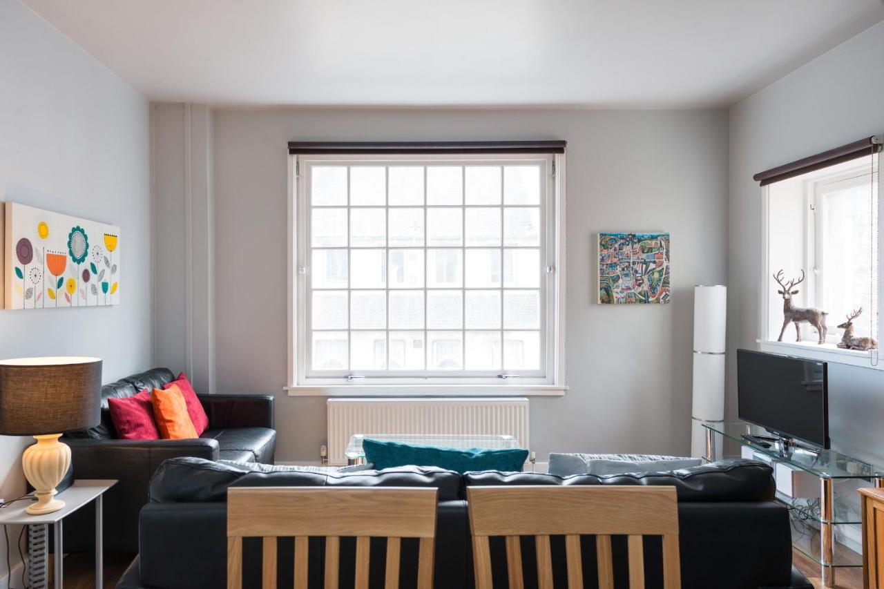 Royal Mile Modern Apartment Edimburgo Esterno foto