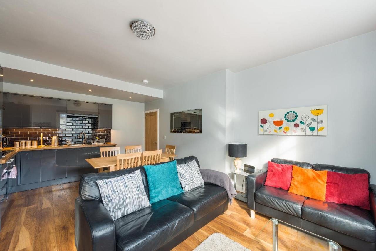 Royal Mile Modern Apartment Edimburgo Esterno foto