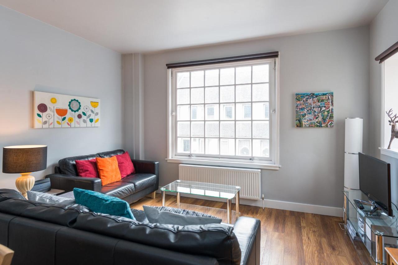 Royal Mile Modern Apartment Edimburgo Esterno foto