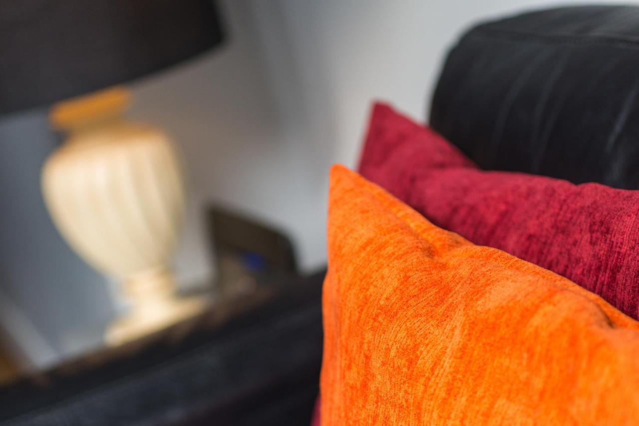 Royal Mile Modern Apartment Edimburgo Esterno foto